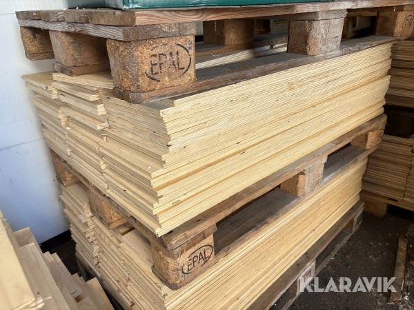 Spillbitar ca 75 st Plywood