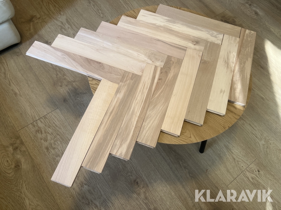 Massiv fiskbensparkett 200 kvm