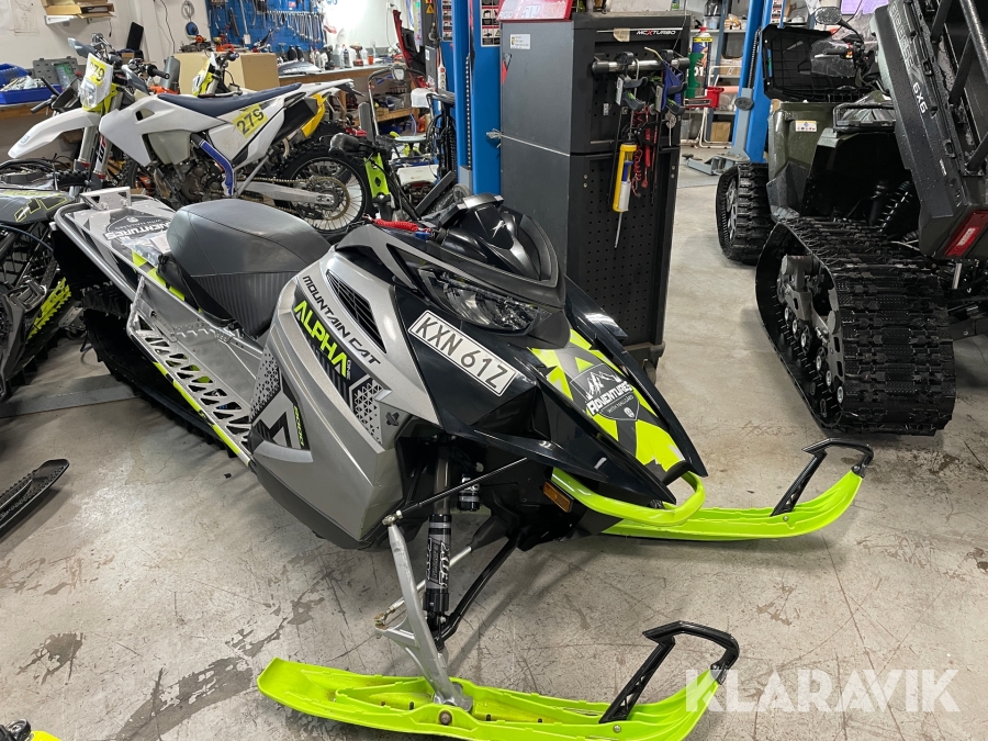 Snöskoter Arctic Cat Alpha One Mountain Cat