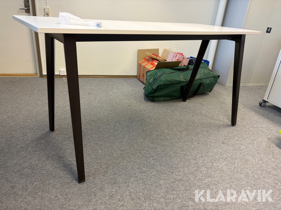 Ståbord / barbord SteelCase 200x80