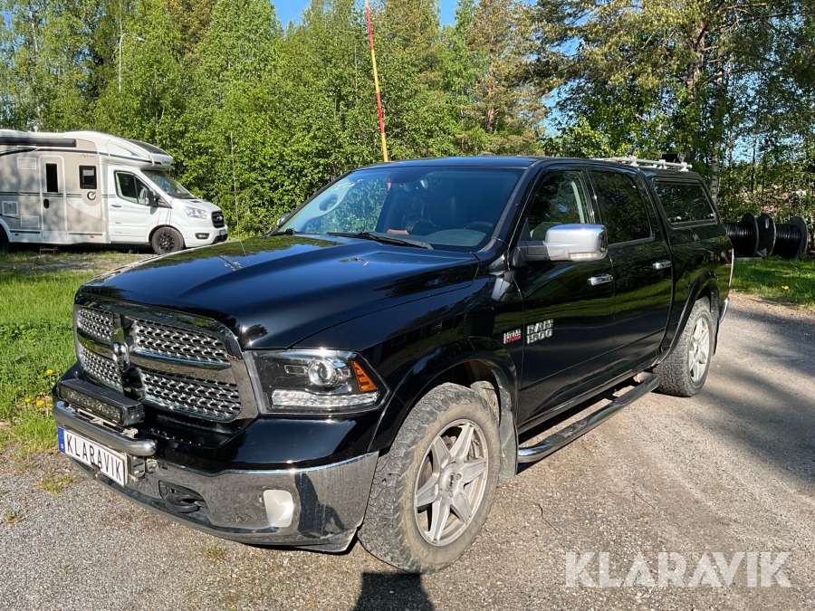 Pickup Dodge Ram 1500 HEMI 5.7 V8