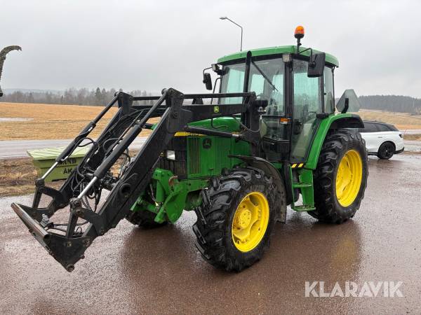 Traktor John Deere 6110 SE