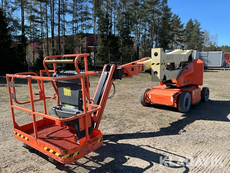 Vikbomslift JLG E400AJPN