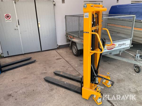 Truck Intra 43250