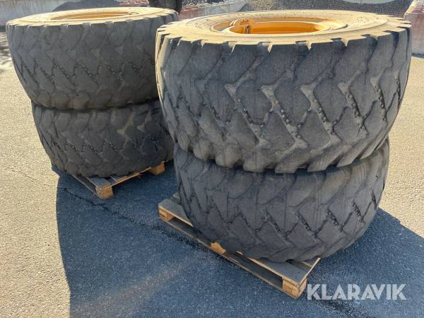 Entreprenaddäck med fälg Bridgestone 650/65R25 till Ljungby L15
