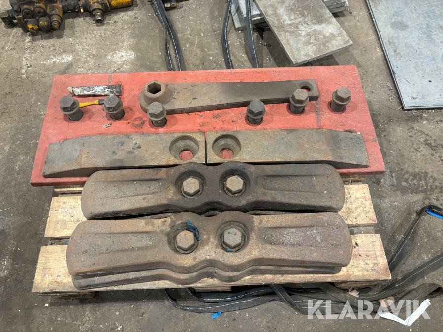 Grävtänder med fäste Kverneland