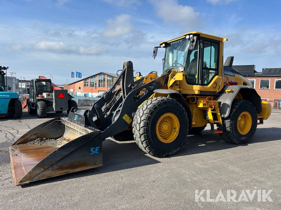 Hjullastare Volvo L90H med skopa & gafflar