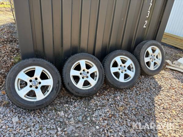 Vinterdäck med fälg 195/65R15 4 st