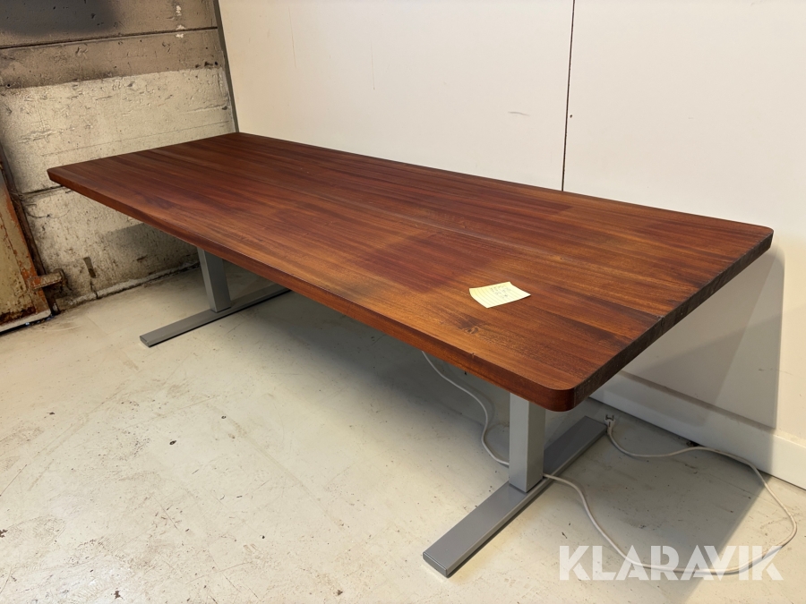 Höj-och sänkbart skrivbord SA Möbler