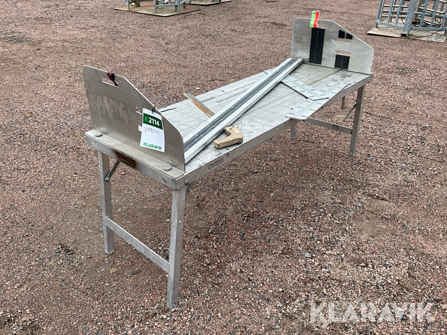 Skärbord för isolering Olles skärbord ihopfällbart