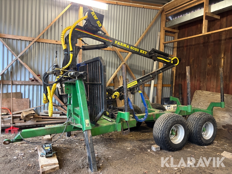 Skogsvagn Farma FMW 9-13 med kran och vinsch