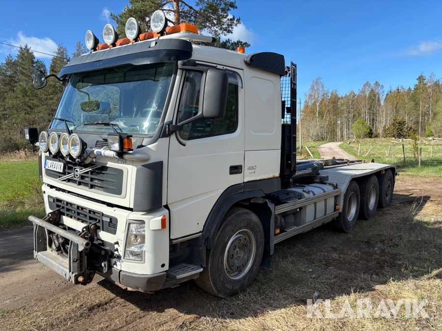 Lastväxlare Volvo FM480 8x4 med plogutrustning