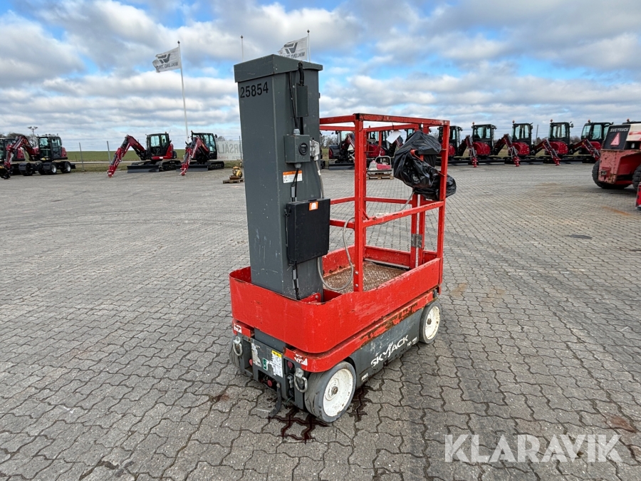 Pelarlift Skyjack SJ16
