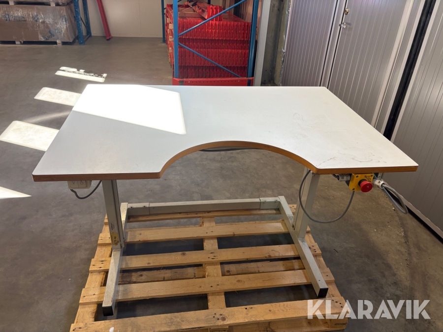 Höj och sänkbart skrivbord/arbetsbänk