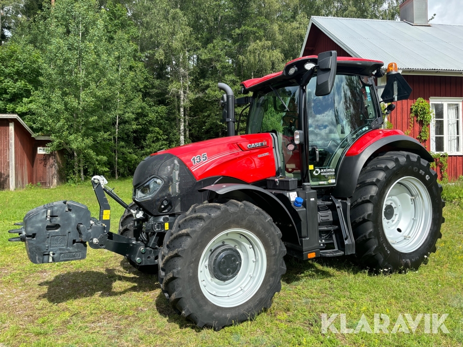 Traktor Case IH Maxxum 135 med frontlyft