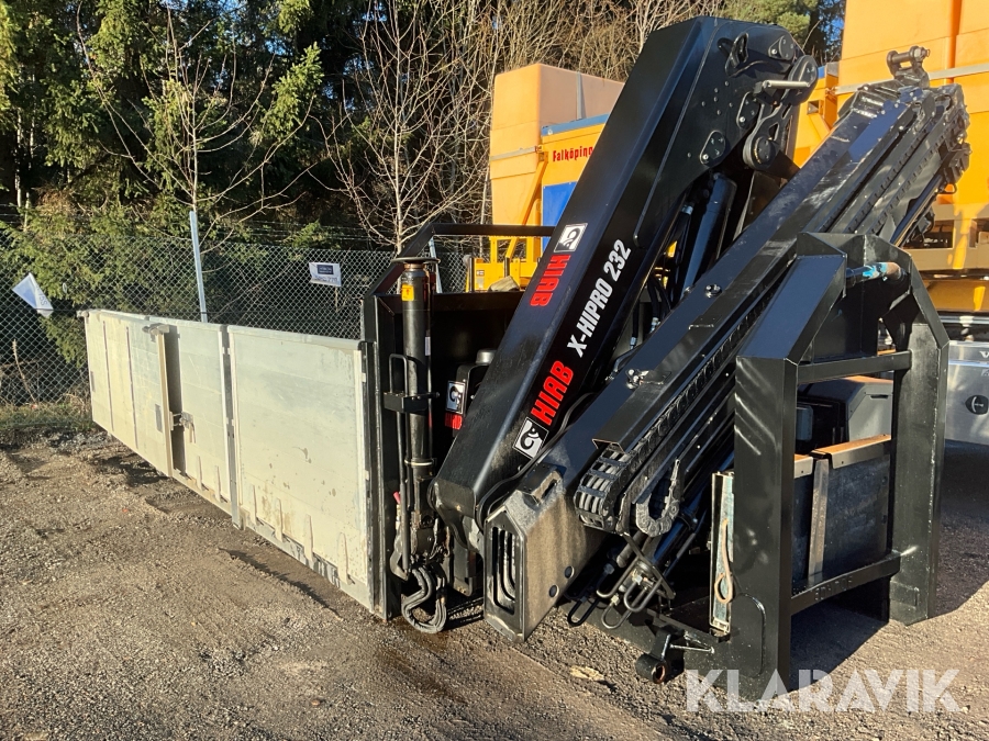 Kranflak med Hiab X-Hipro 232E-5 kran