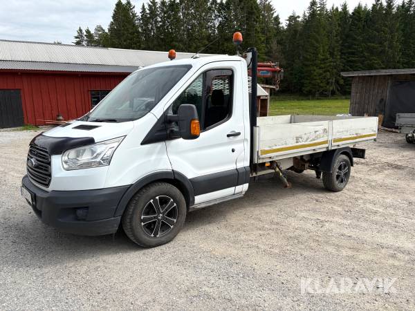 Lätt lastbil Ford Transit med kran