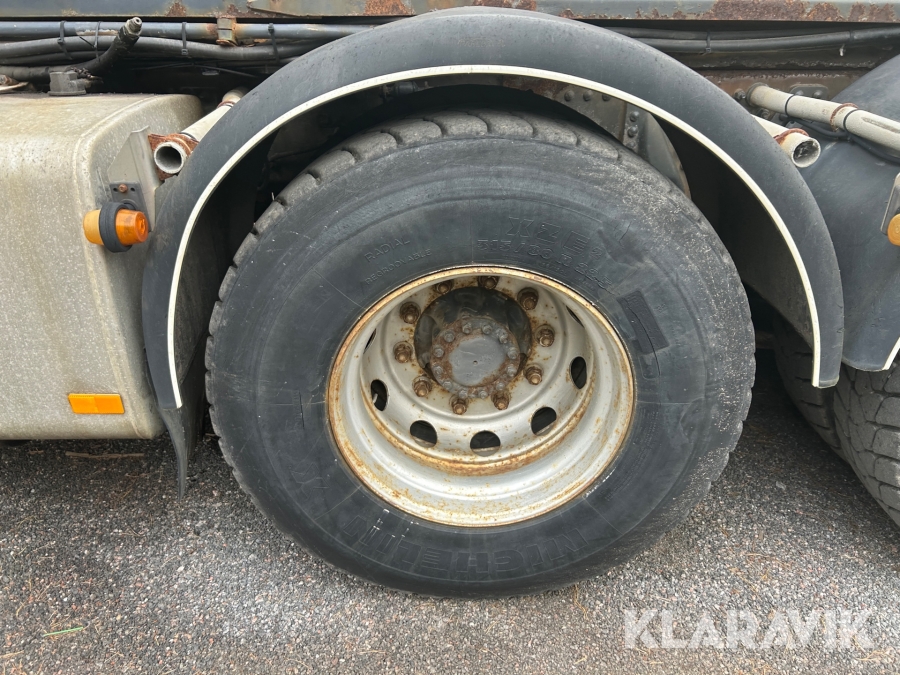 Lastväxlare Volvo FH12 6X4 plogutrustad