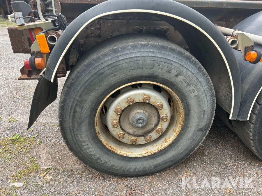 Lastväxlare Volvo FH12 6X4 plogutrustad