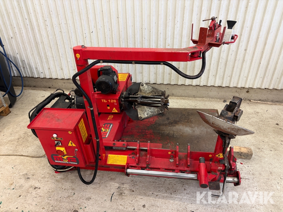 Däckmaskin för lastbil / entreprenad Mondolfo Ferro TB 126