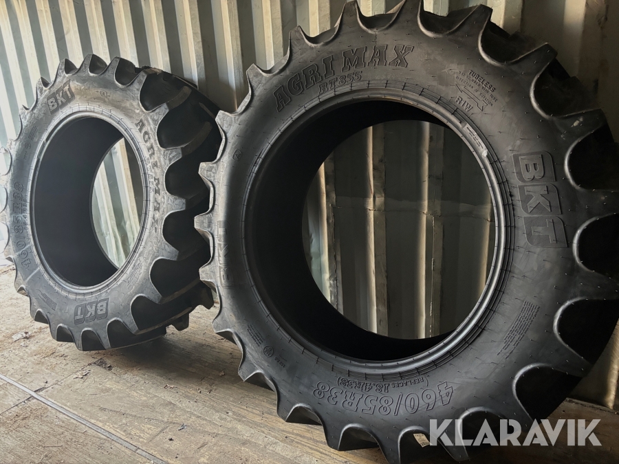 Lantbruksdäck BKT Agrimax 460/85R38 RT  ( 18.4R38) traktordäck bak