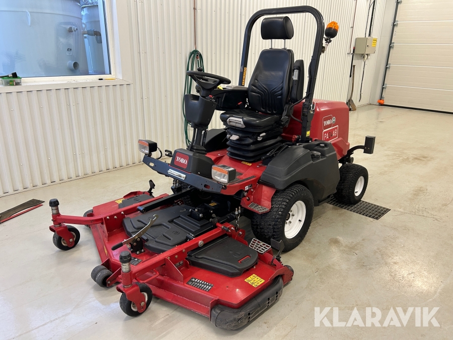 Åkgräsklippare Toro Groundsmaster 3300 Crosstrax 4x4