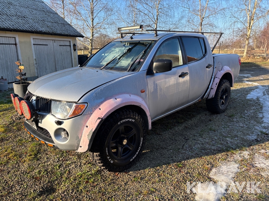 A-Traktor Mitsubishi L200