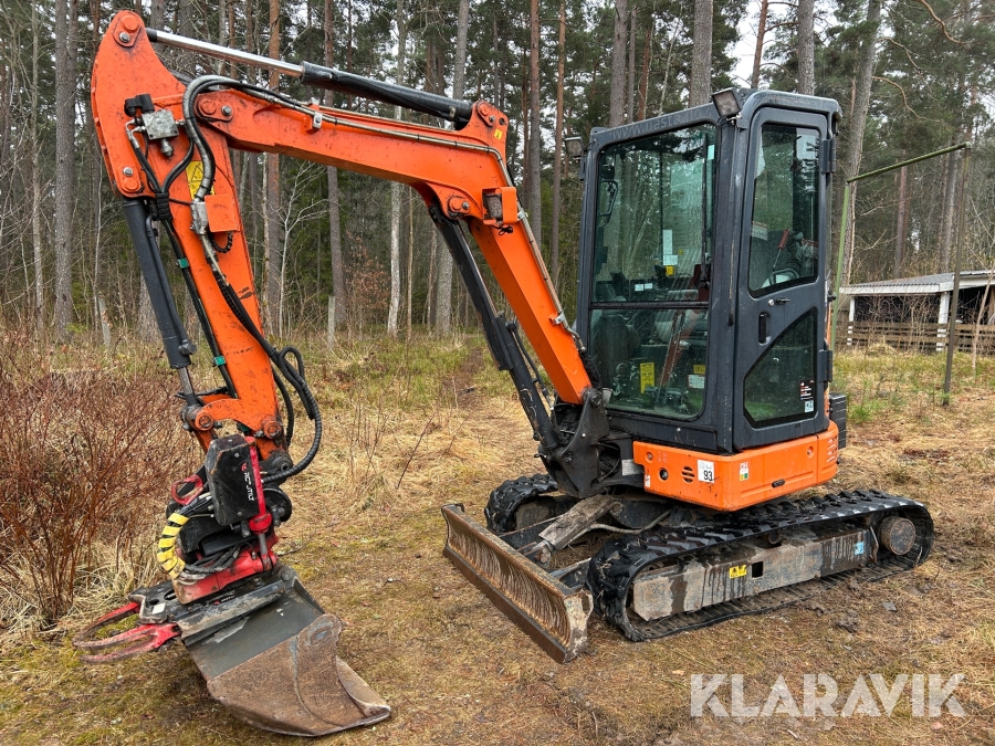 Grävmaskin Hitachi Zaxis 26U-5A CR med maskinsläp