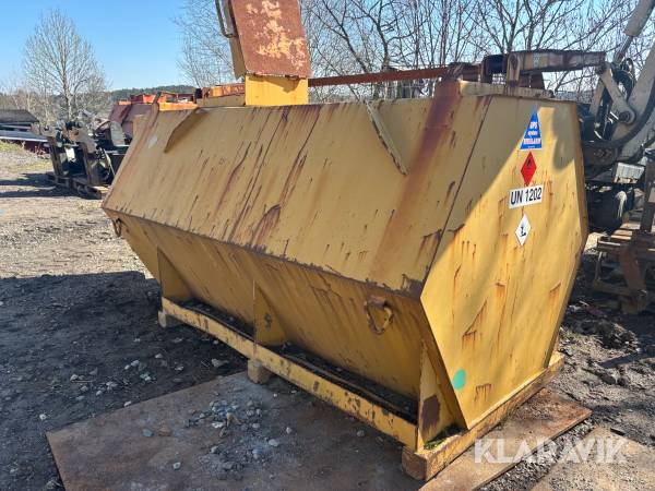 Tank Färmartanken 2m3 med pump