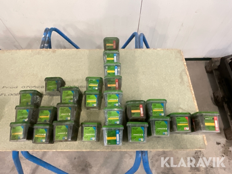 Diverse träskruvar Essve