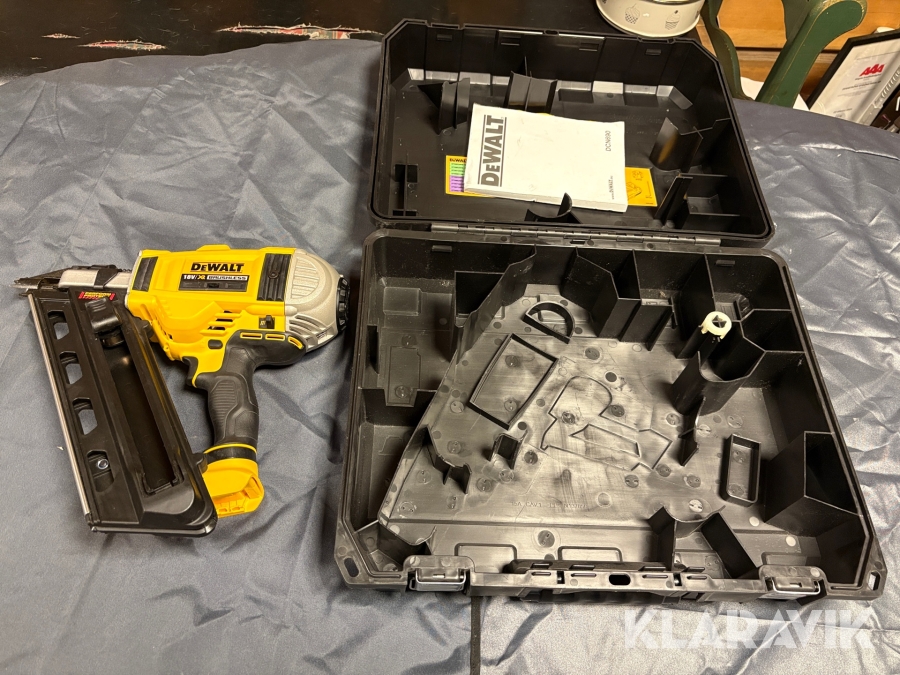 Spikpistol Dewalt DCN6090