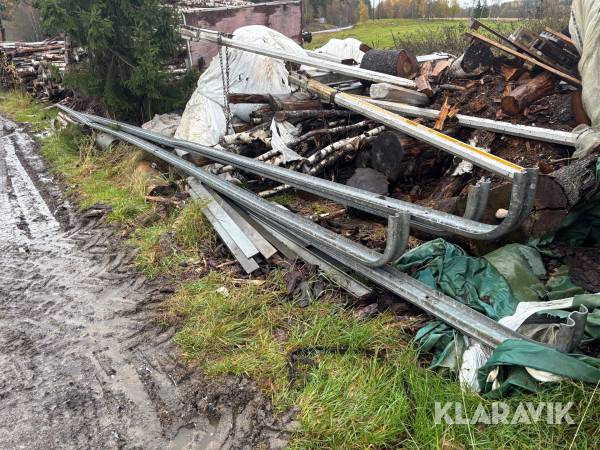 Vägräcke med stolpar 4 st längder