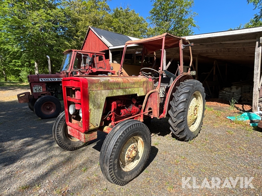 Traktor International Harvester 276