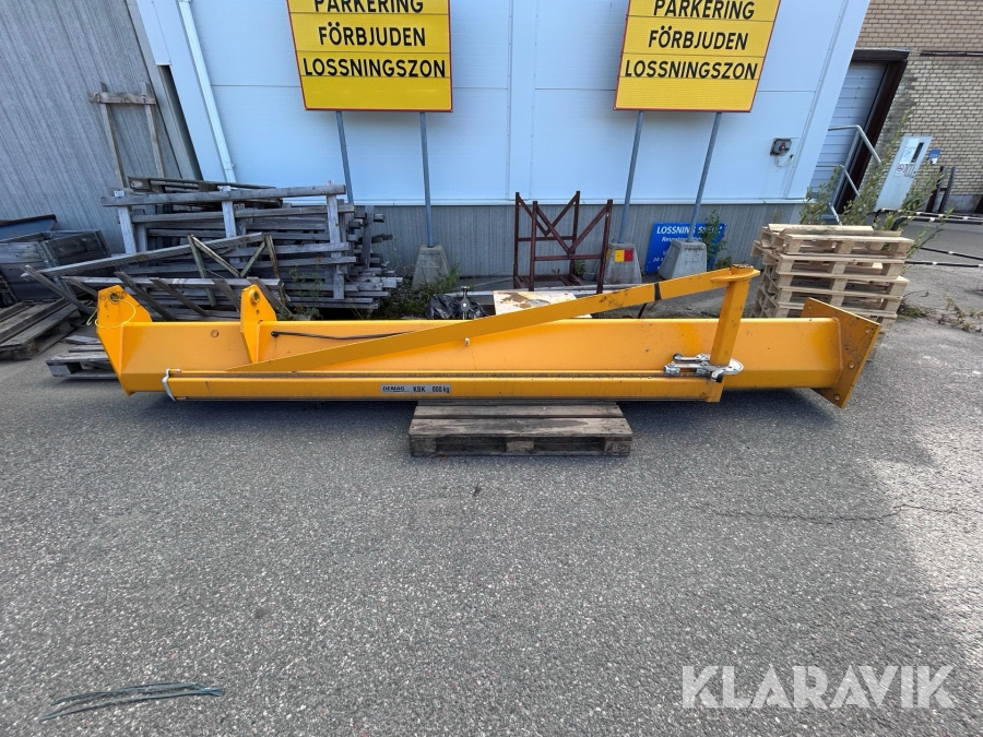 Pelarsvängkran Demag KBK 800kg