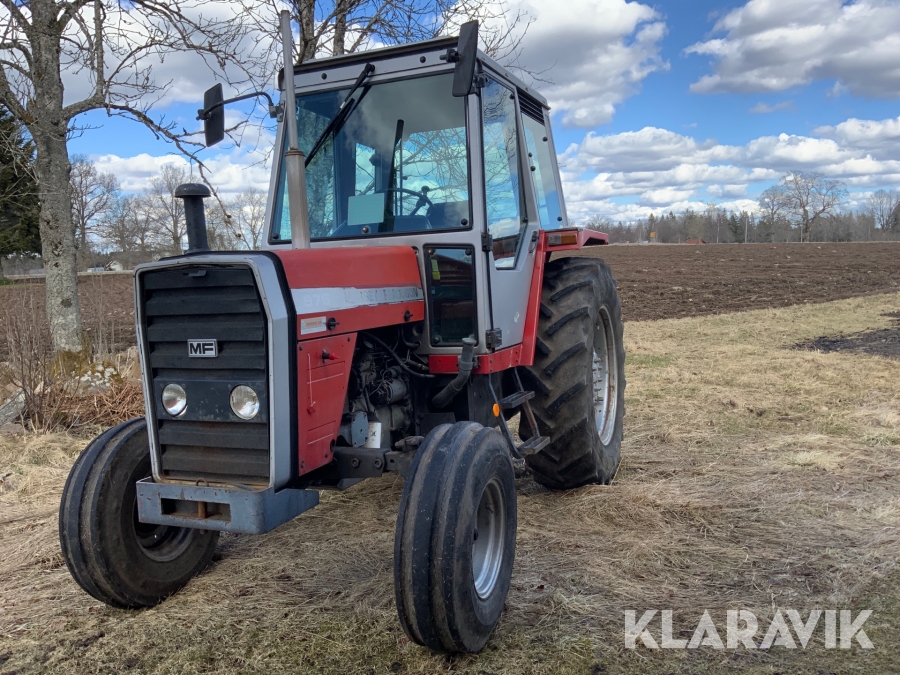 Traktor Massey Ferguson MF 675 2