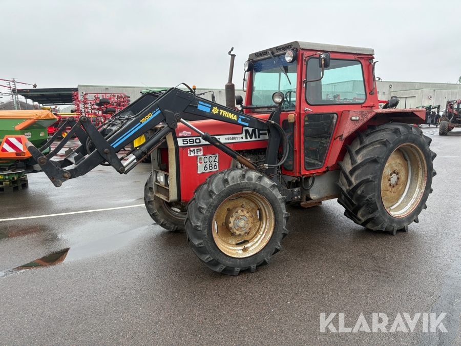 Traktor Massey Ferguson 590 MP med lastare