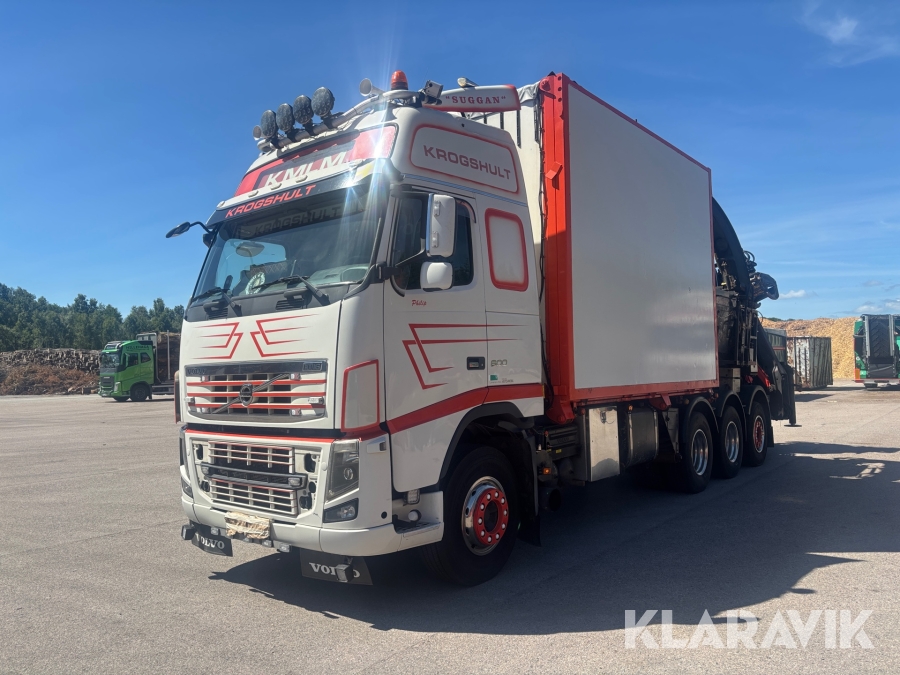 Lastbil med Jenz HEM561 flistugg Volvo FH16