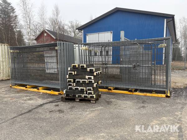 Byggstaket med fötter