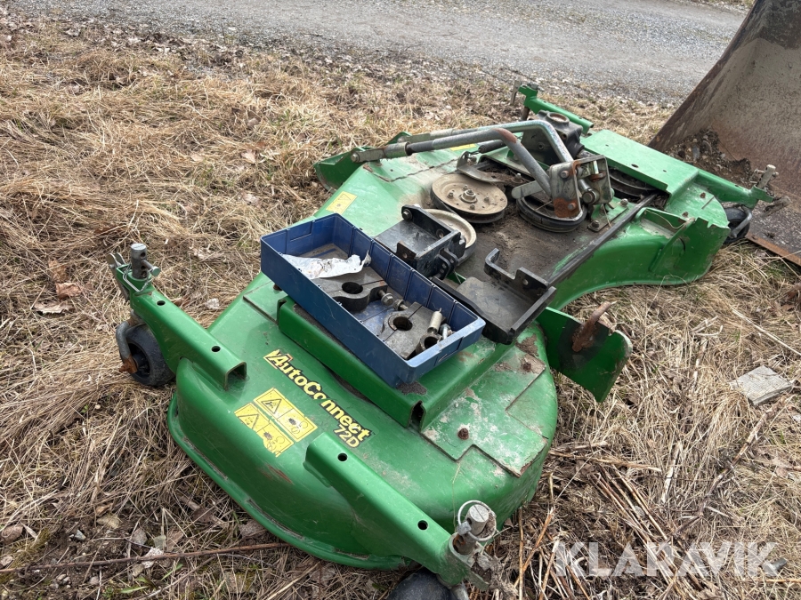 Gräsklipparaggregat och uppsamlare John Deere