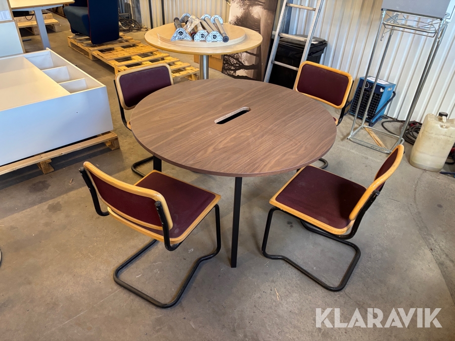 Bord och 4 stolar Ikea