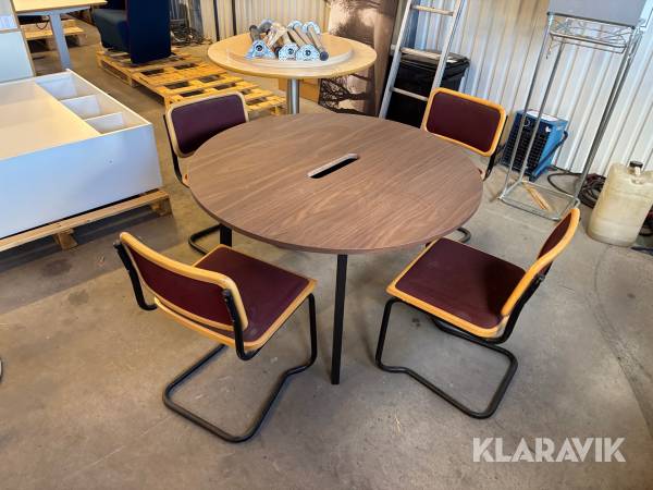 Bord och 4 stolar Ikea