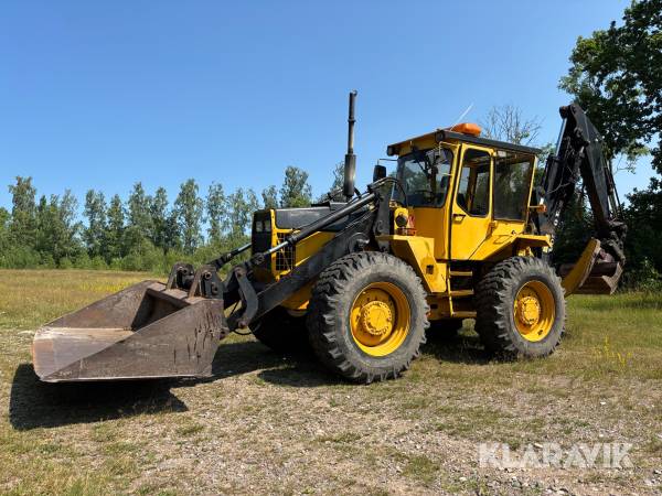 Traktorgrävare Volvo BM 6300 med redskap