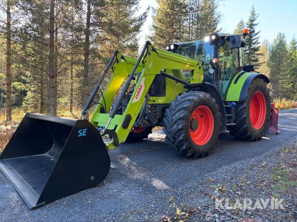 Traktor Claas Arion 460 med flera redskap