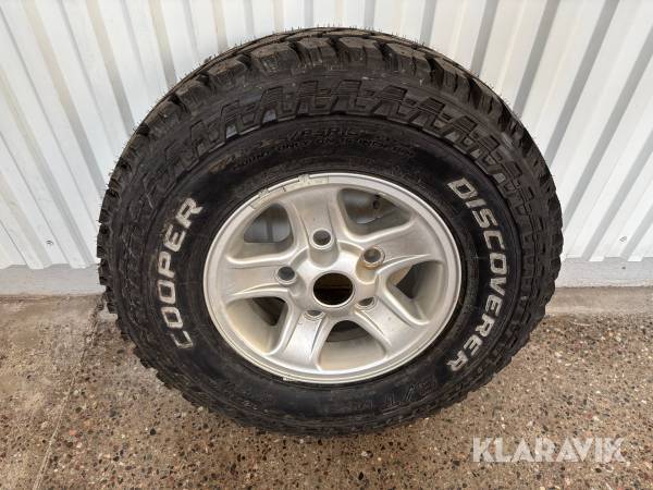 Komplett däck med fälg Cooper Discovery 235/85 R16