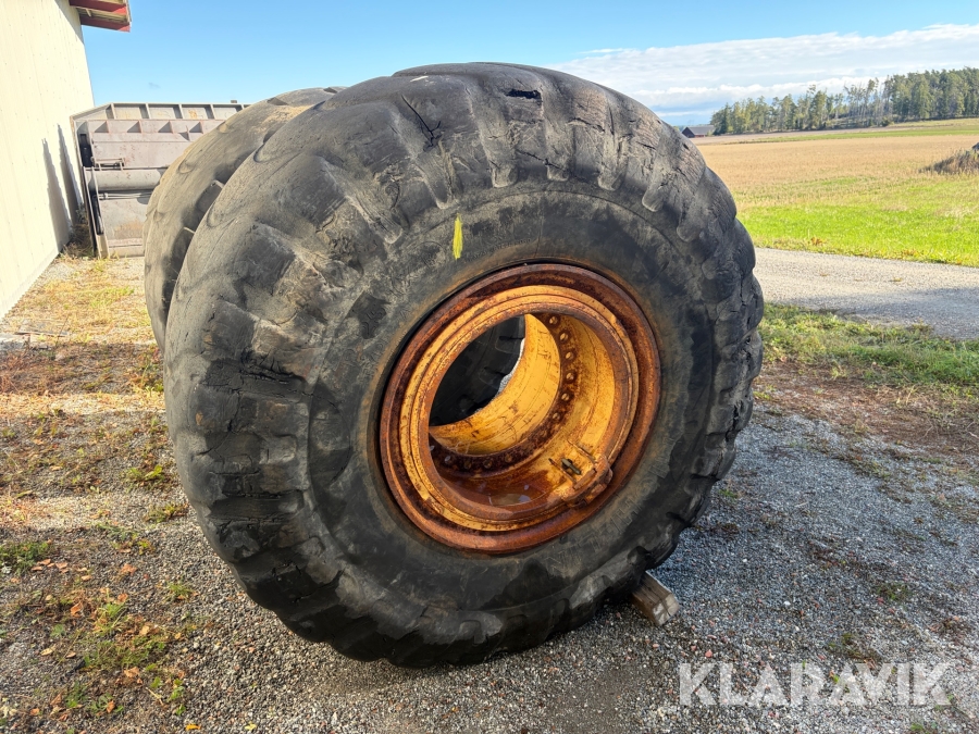 Däck på fälg Michelin 26,5R25