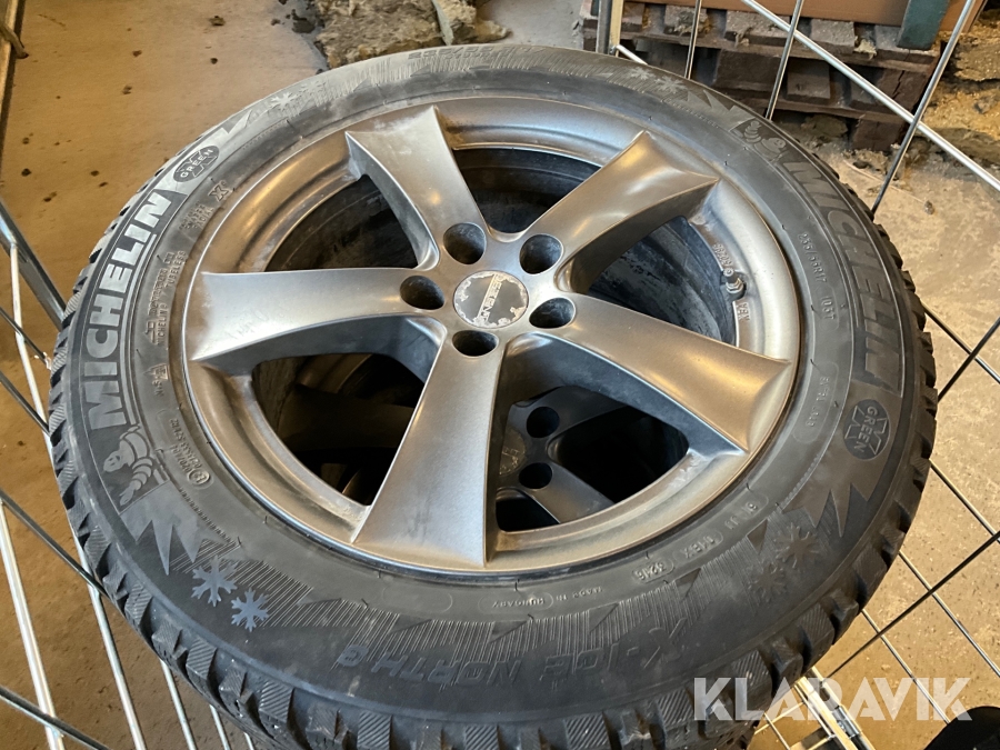 Vinterdäck Michelin X-ice North 3 med fälg