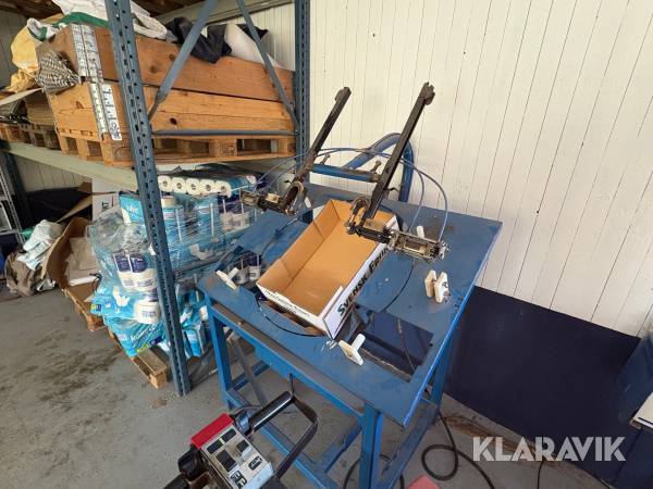Kartongresare med cirka 480st kartonger