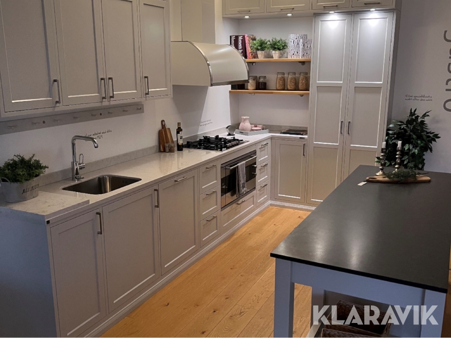 Kök Ballingslöv med diskmaskin, ugn, spis och fläkt