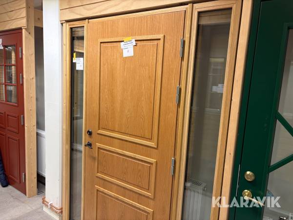 Ytterdörr med sidoljus ek Nordiska Fönster Solsidan Ek Passiv