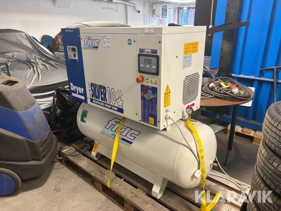Skruvkompressor Fiac Newsilver D 10 / 300 med inbyggd kyltork
